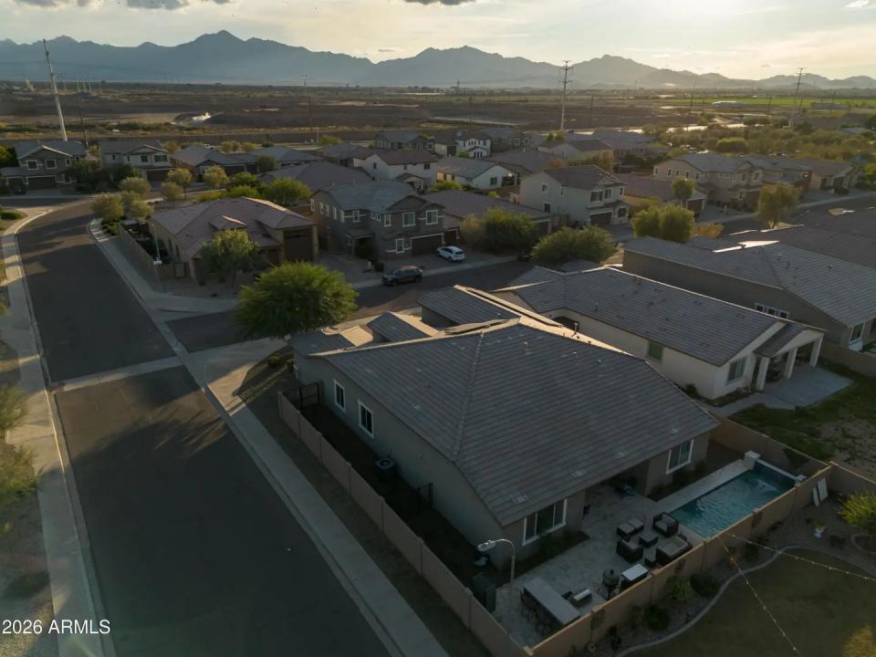 Real Estate Picture 26