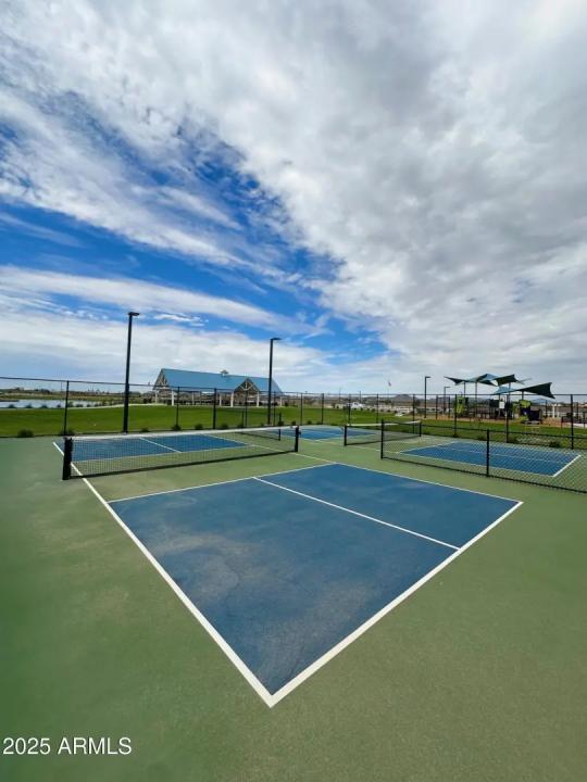 Real Estate Picture 9