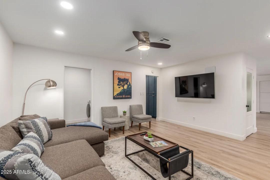 Real Estate Picture 10