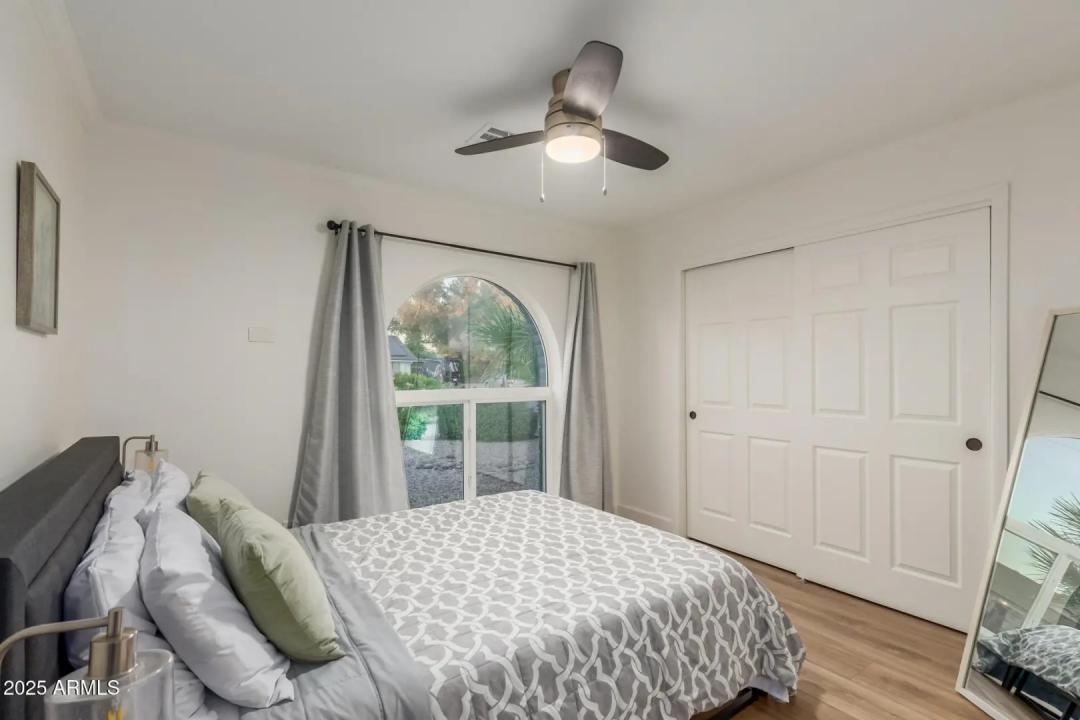 Real Estate Picture 14