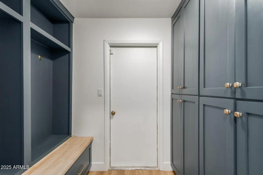 Real Estate Picture 17