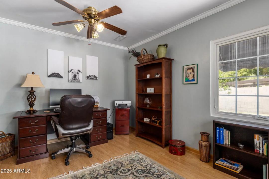 Real Estate Picture 9