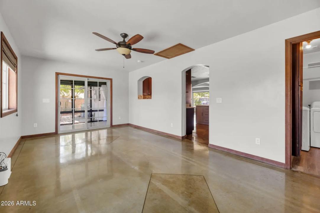 Real Estate Picture 18
