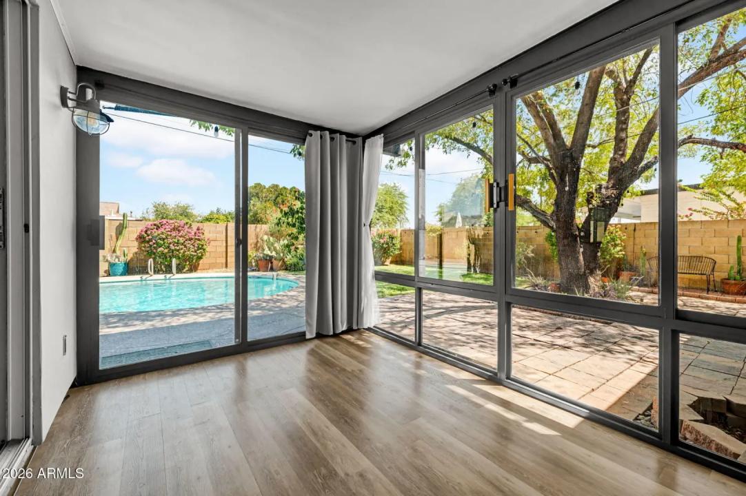 Real Estate Picture 20