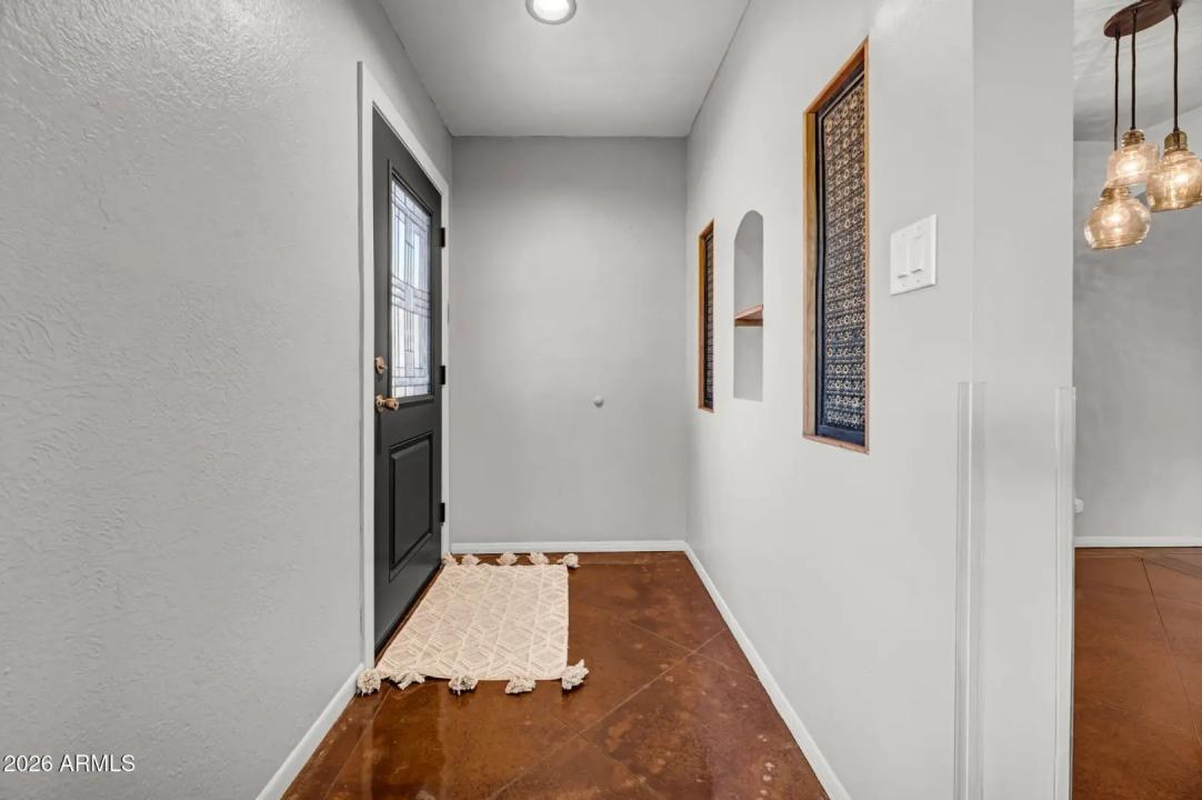 Real Estate Picture 5