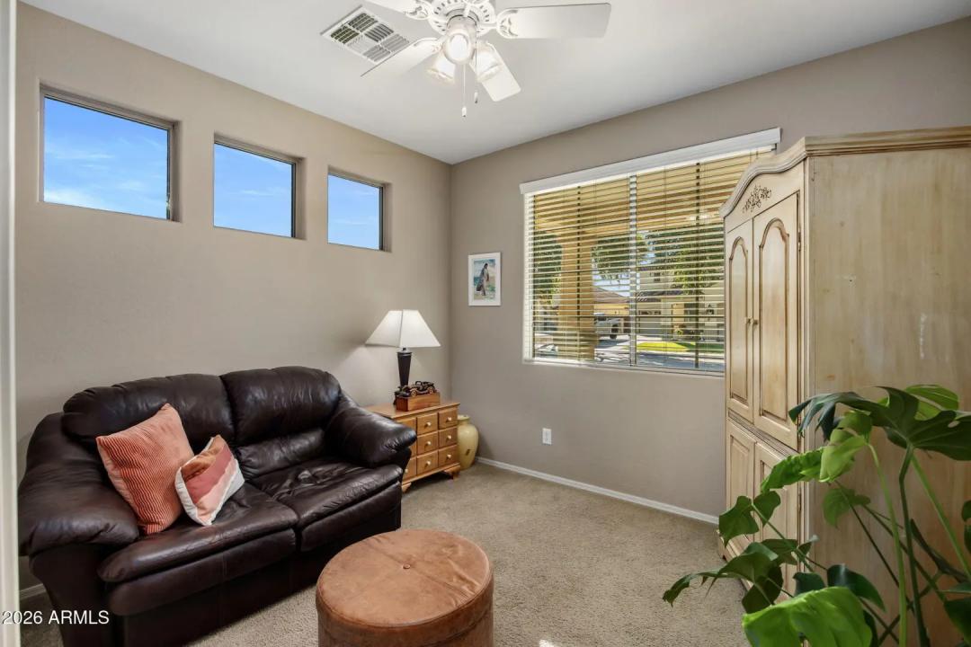 Real Estate Picture 16