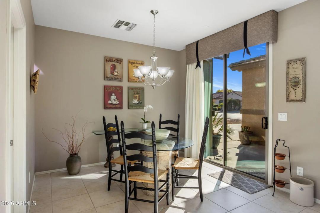 Real Estate Picture 6