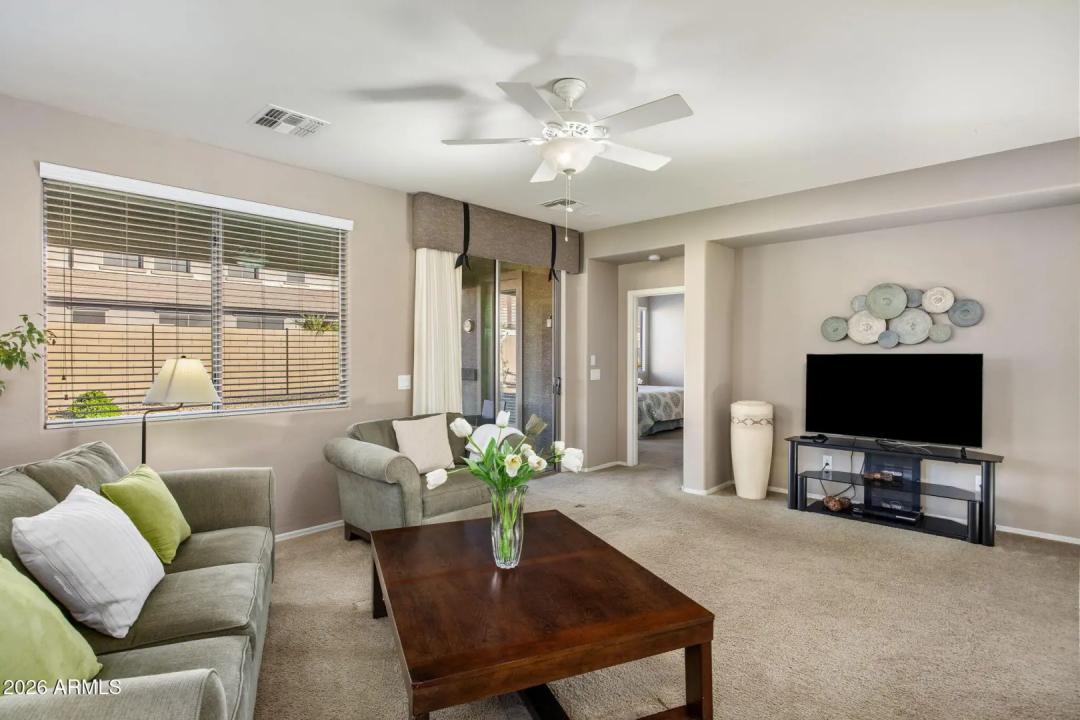 Real Estate Picture 8