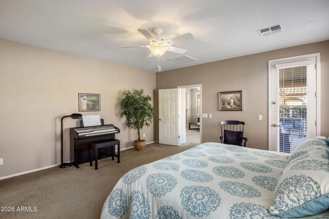 Real Estate Picture 12