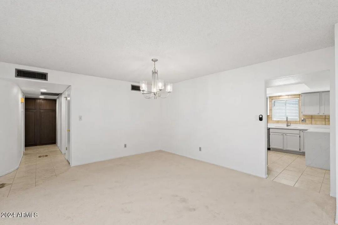 Real Estate Picture 7