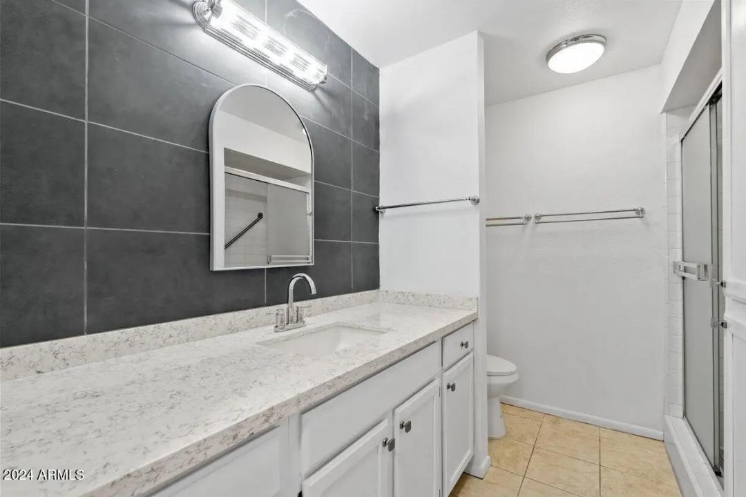 Real Estate Picture 26