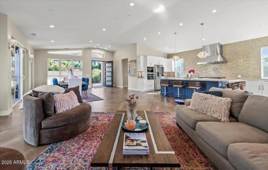 Real Estate Picture 7