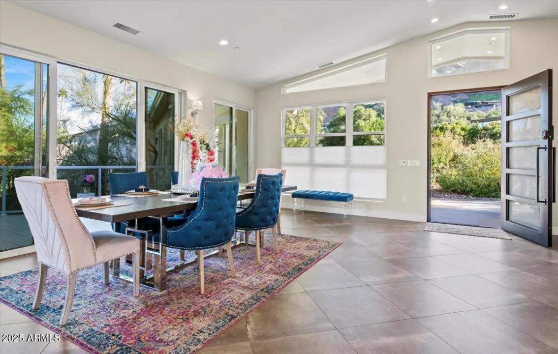 Real Estate Picture 8