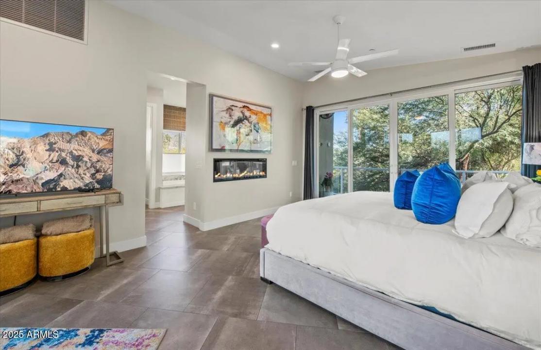 Real Estate Picture 14