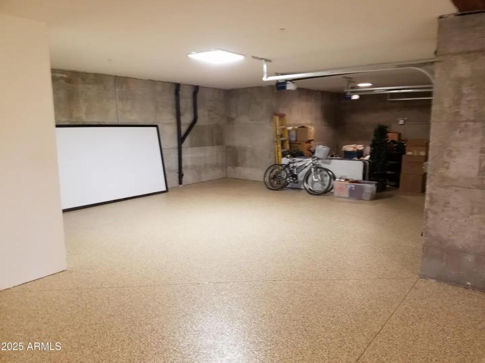 Real Estate Picture 32