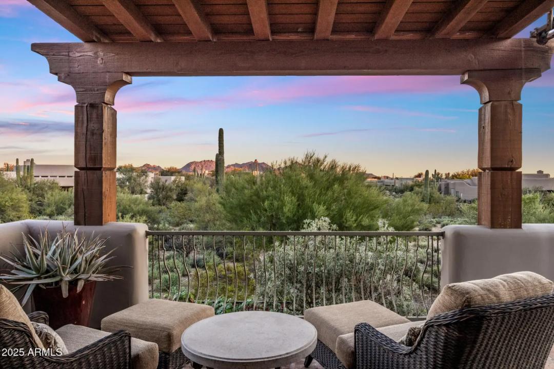 Real Estate Picture 4