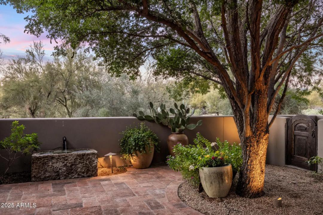 Real Estate Picture 6