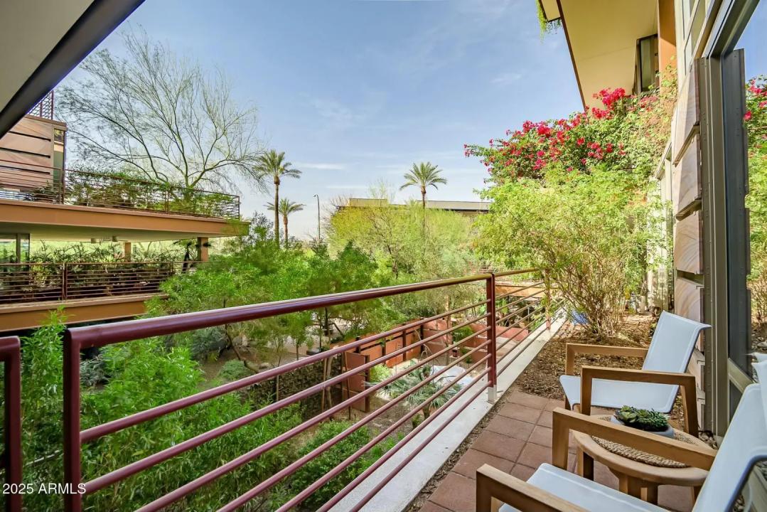 Real Estate Picture 7