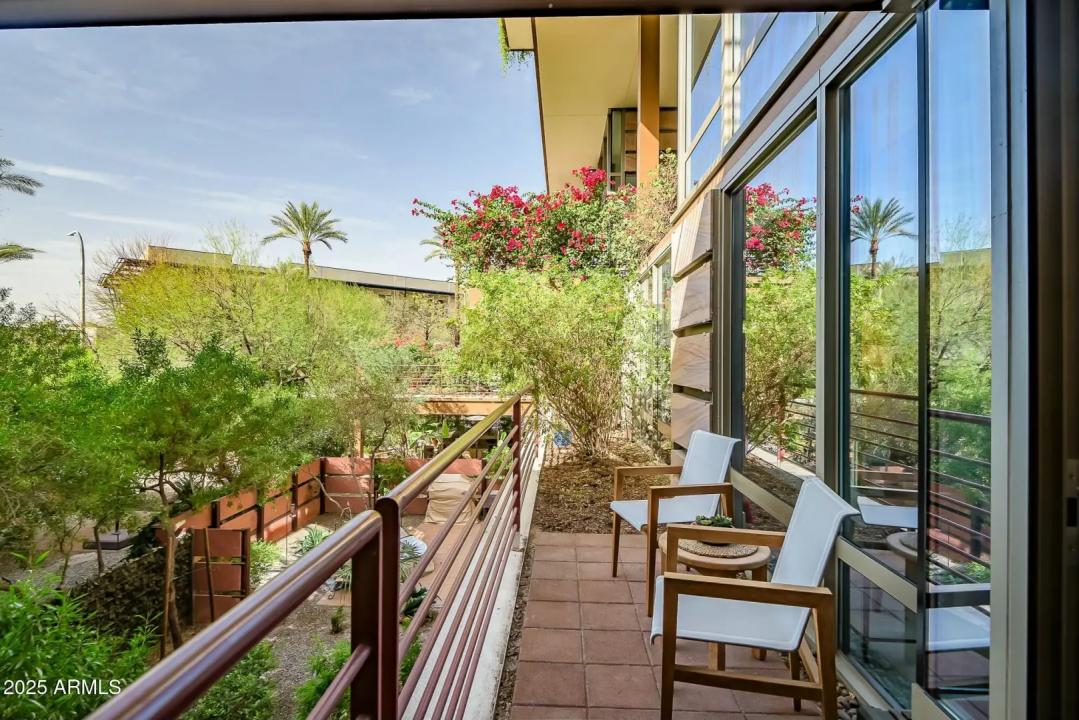 Real Estate Picture 8