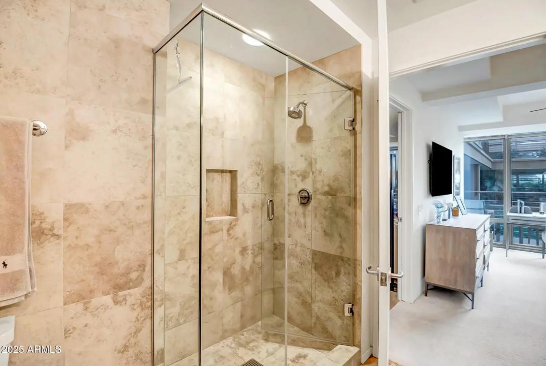 Real Estate Picture 17