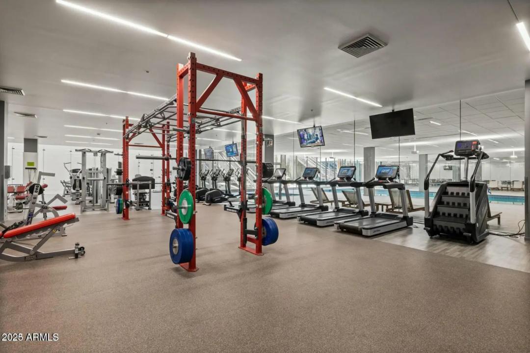 Real Estate Picture 30