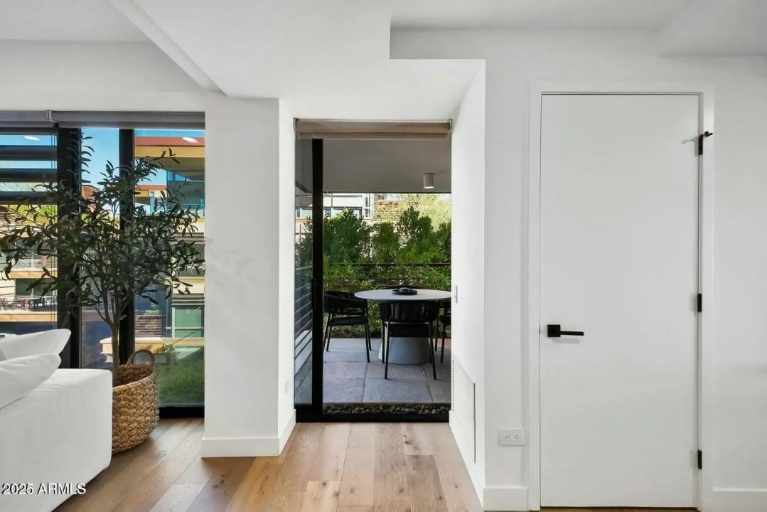 Real Estate Picture 29