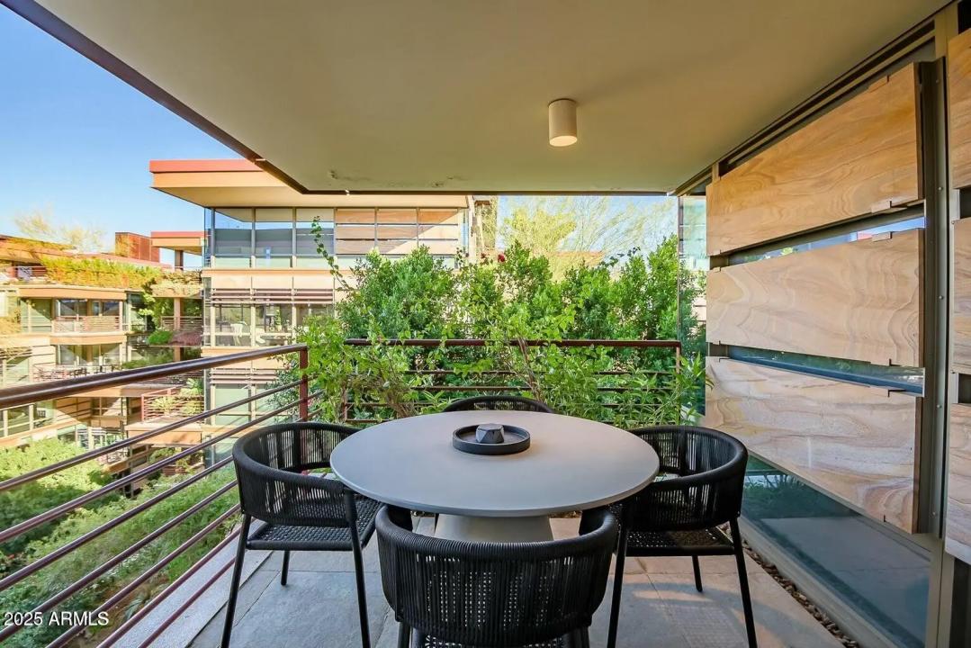 Real Estate Picture 30