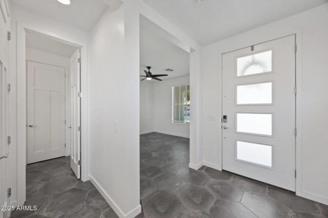 Real Estate Picture 9