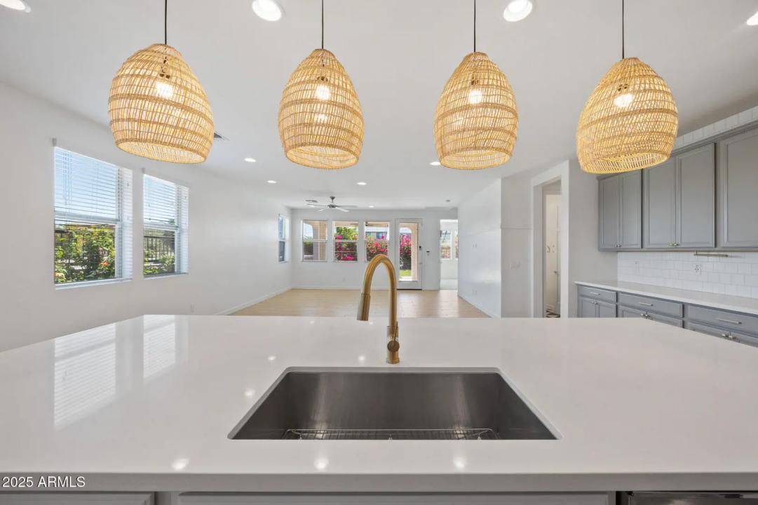 Real Estate Picture 22