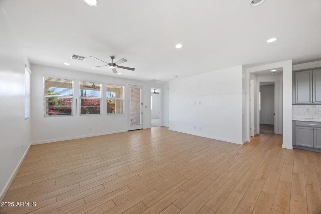 Real Estate Picture 24