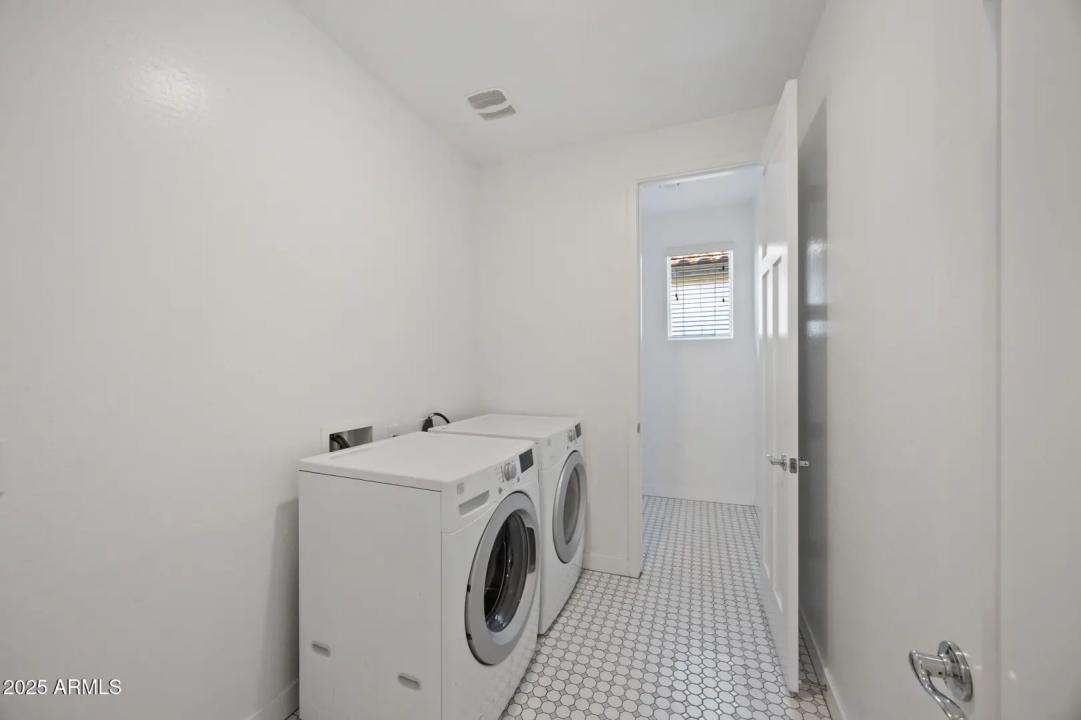 Real Estate Picture 26