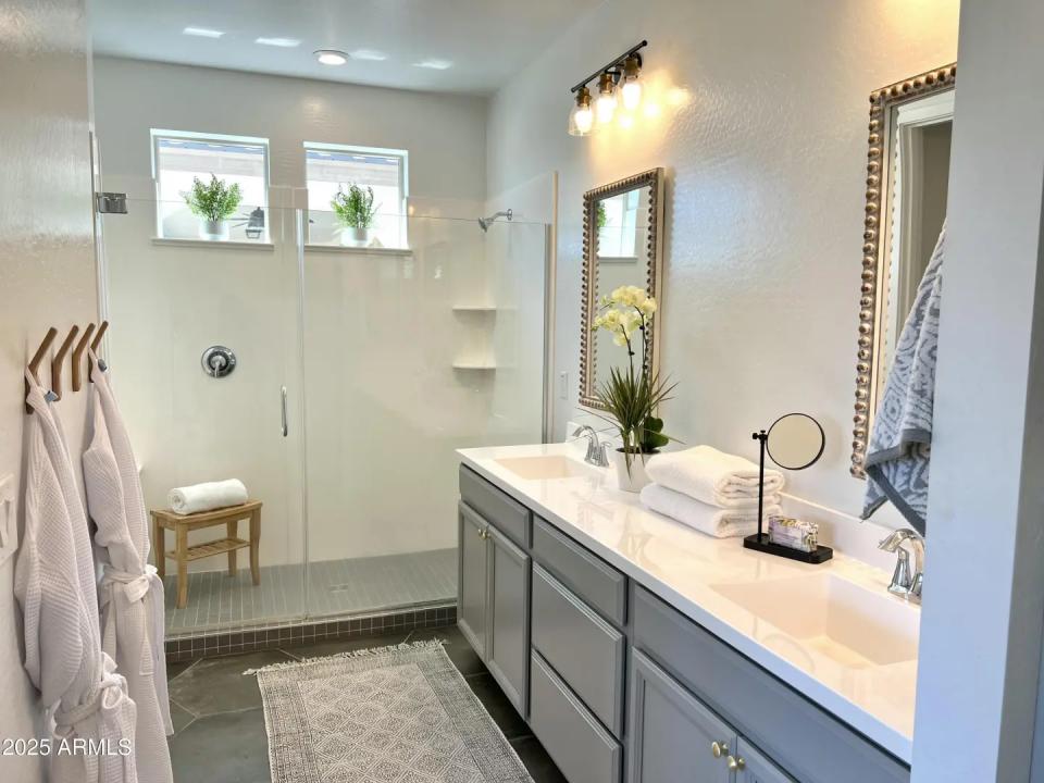 Real Estate Picture 33