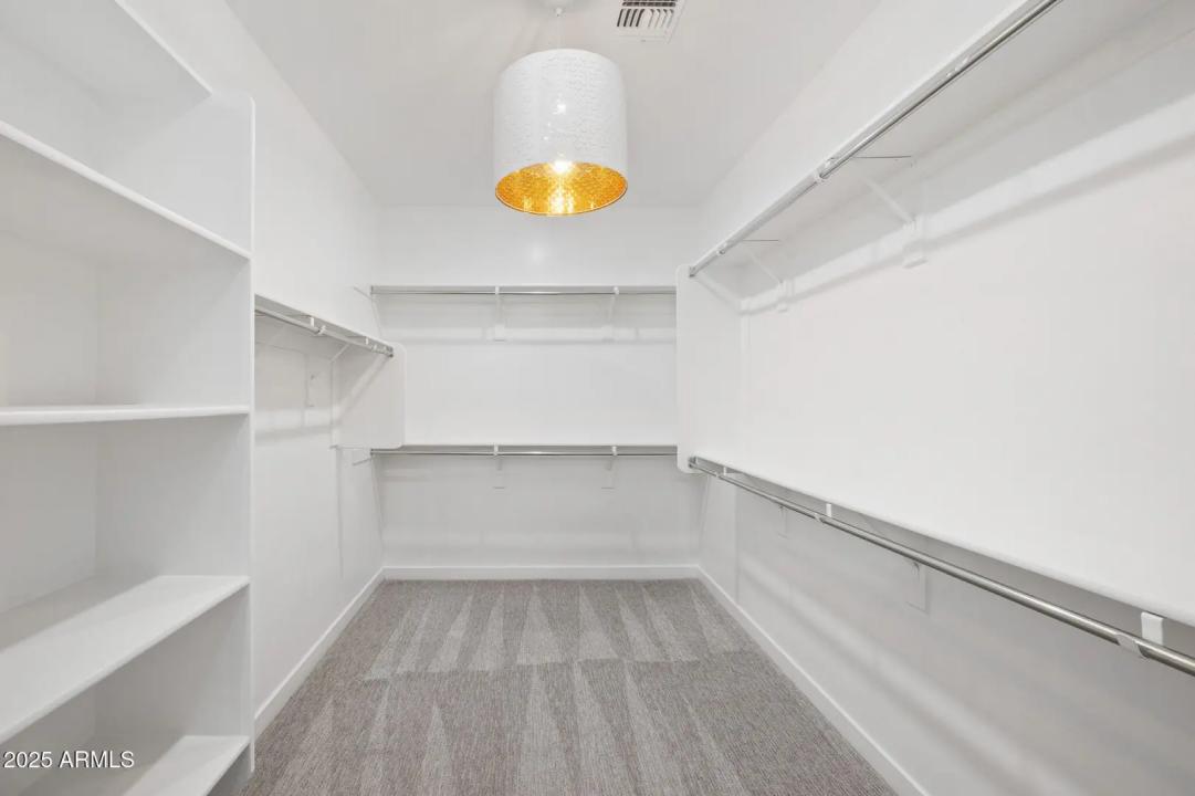 Real Estate Picture 34