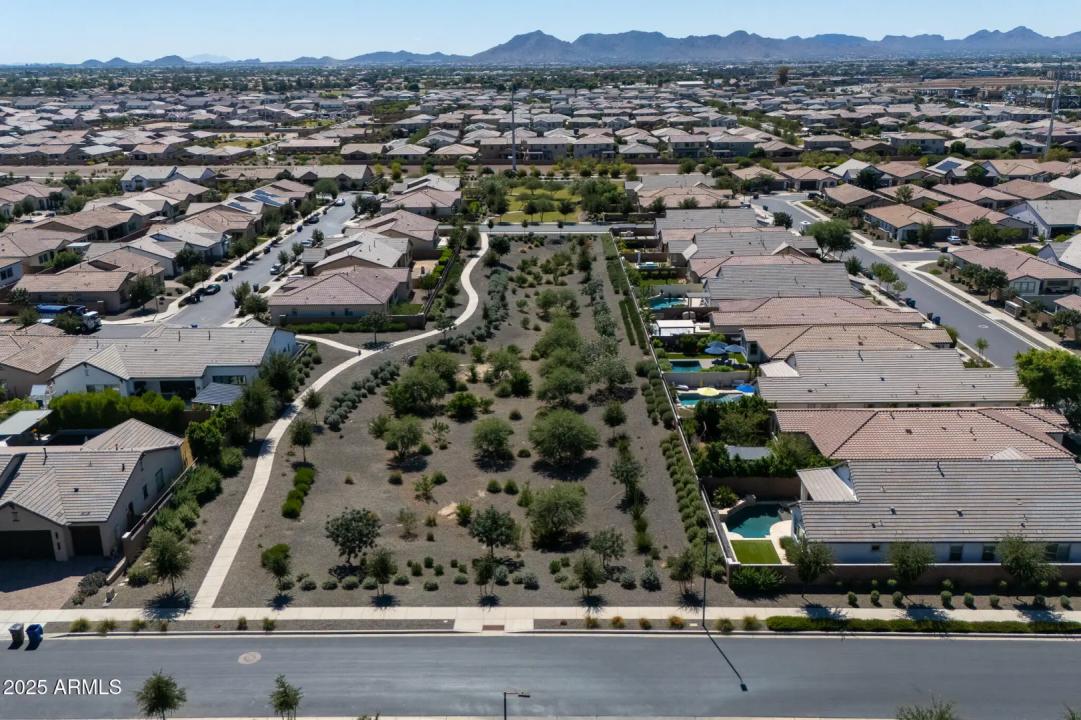 Real Estate Picture 47