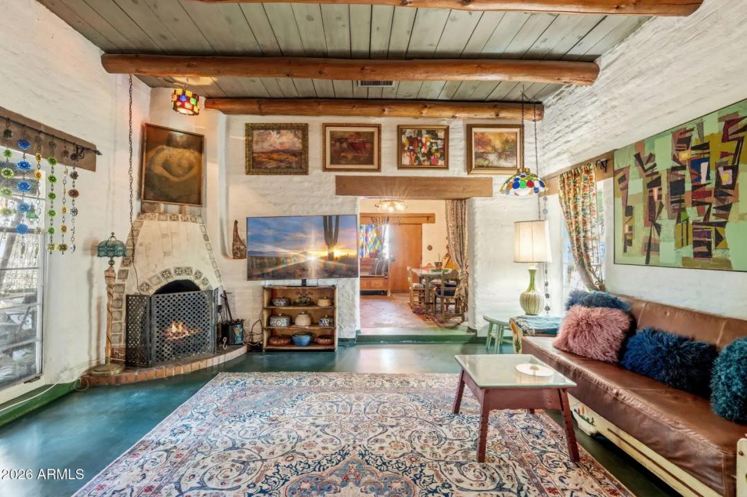 Real Estate Picture 5