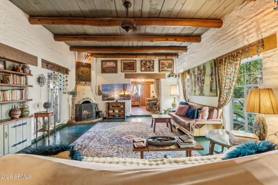 Real Estate Picture 6