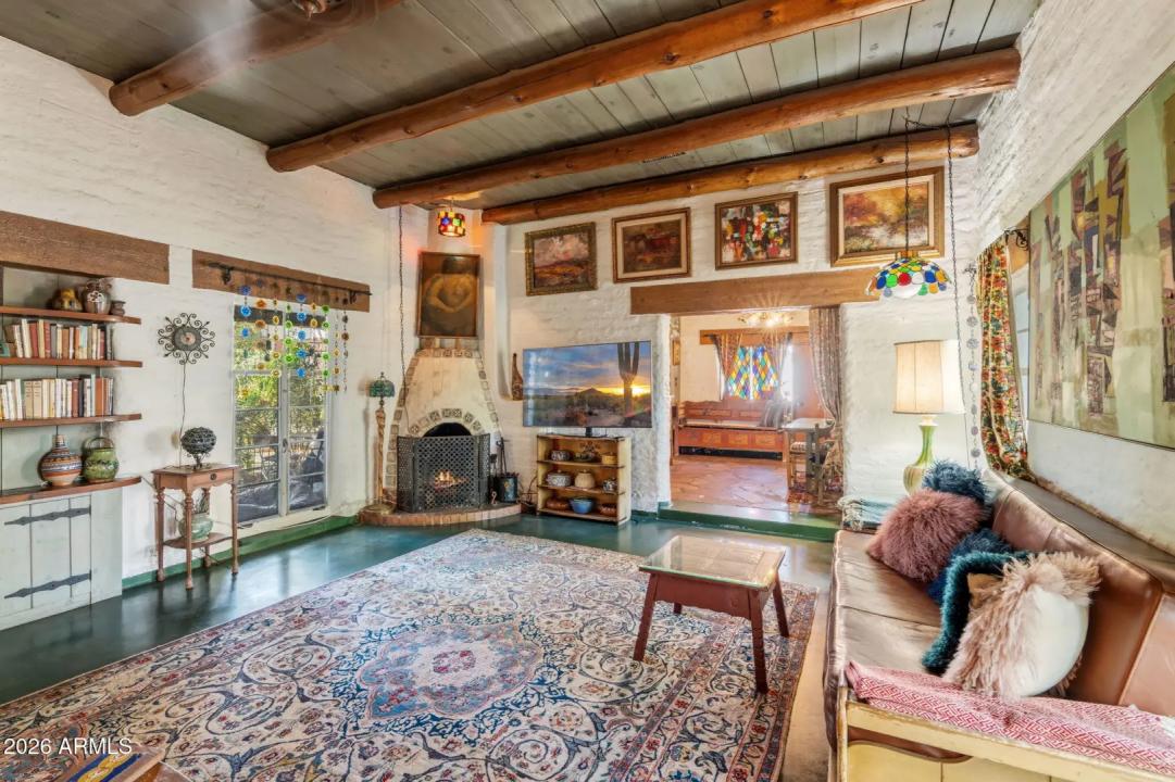 Real Estate Picture 7