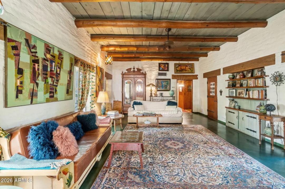 Real Estate Picture 9