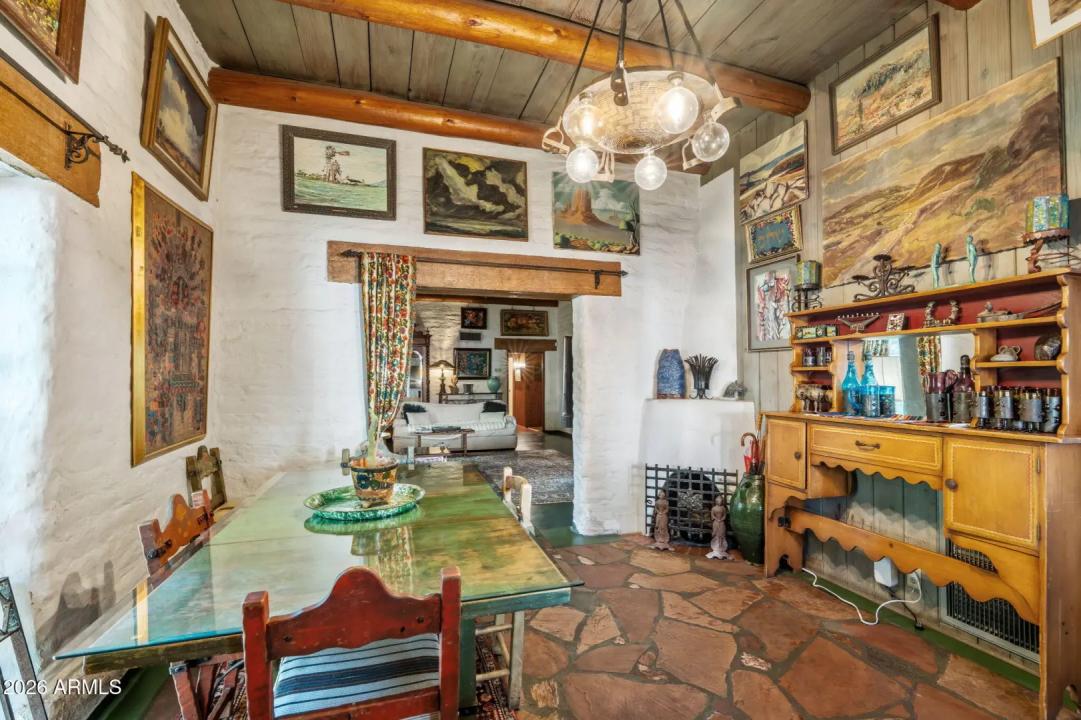 Real Estate Picture 11