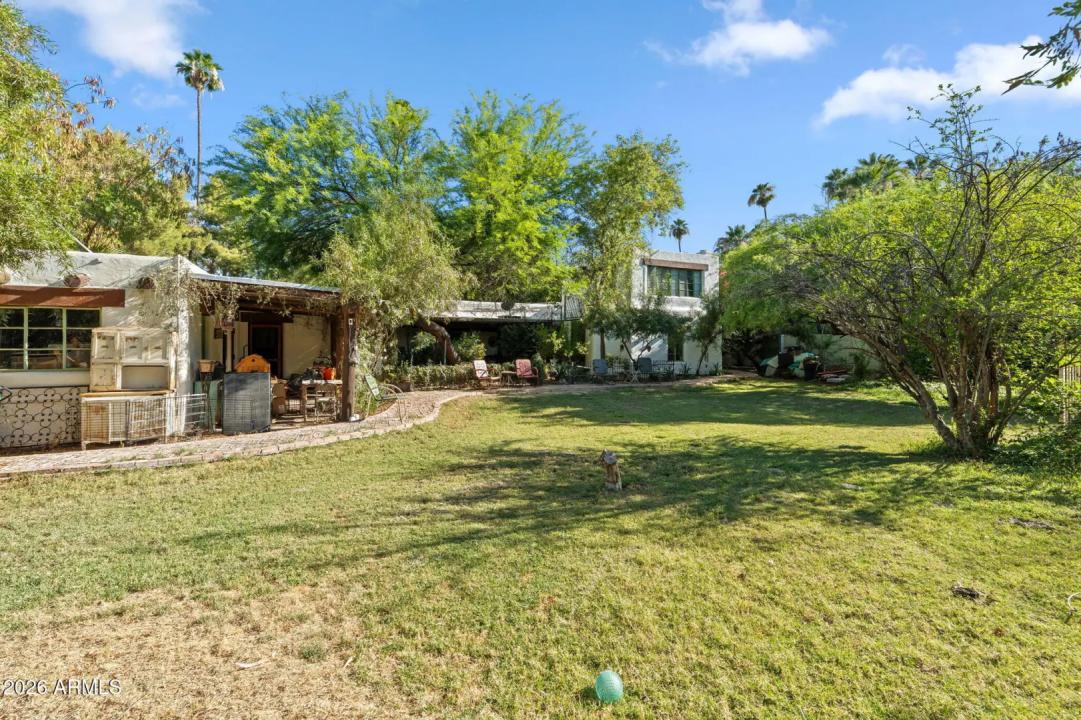 Real Estate Picture 17