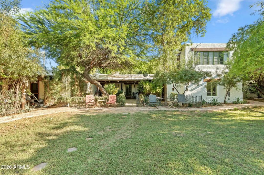 Real Estate Picture 18