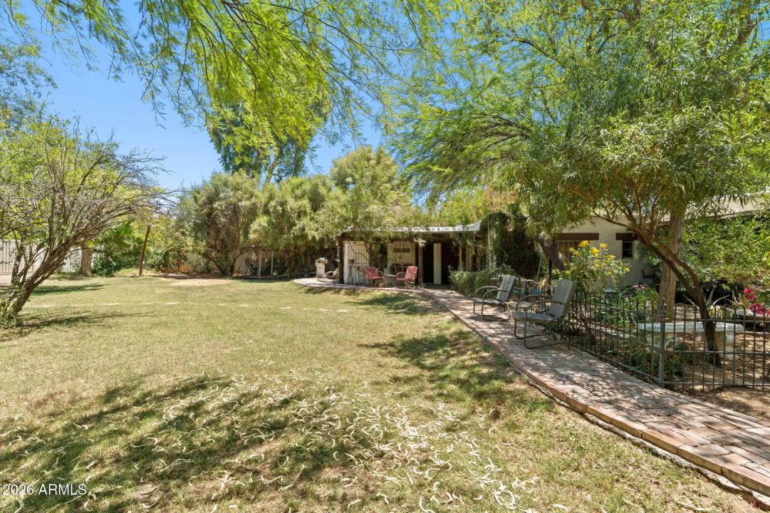 Real Estate Picture 40