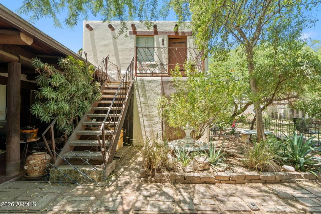 Real Estate Picture 19