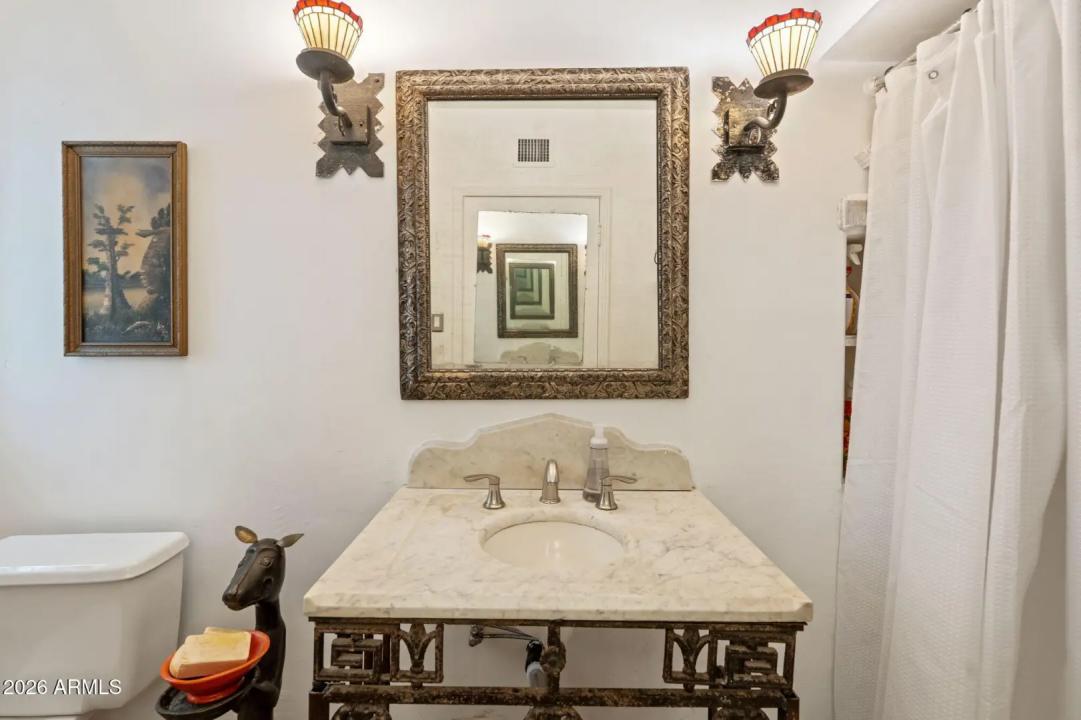 Real Estate Picture 20