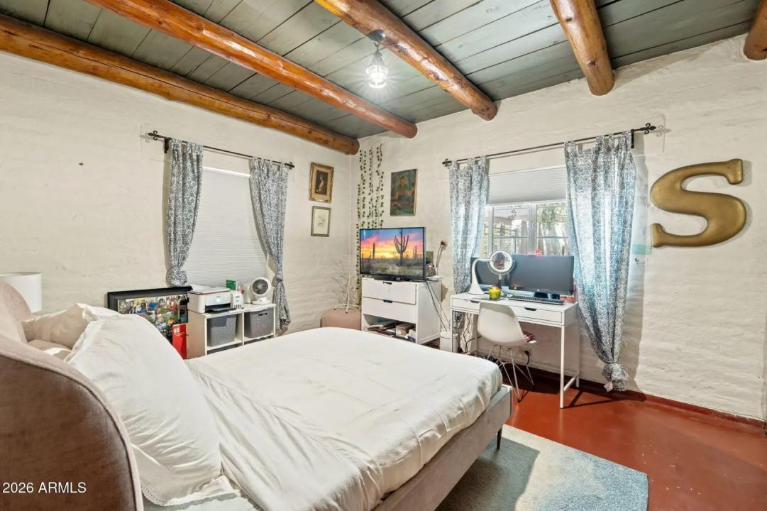 Real Estate Picture 22