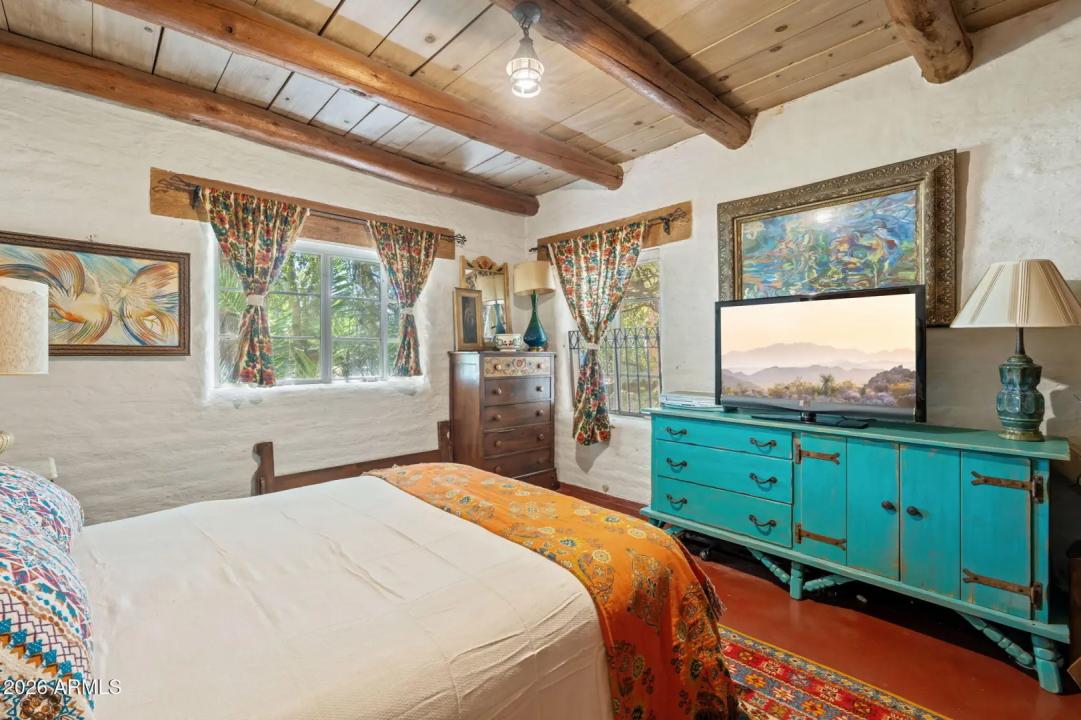 Real Estate Picture 23