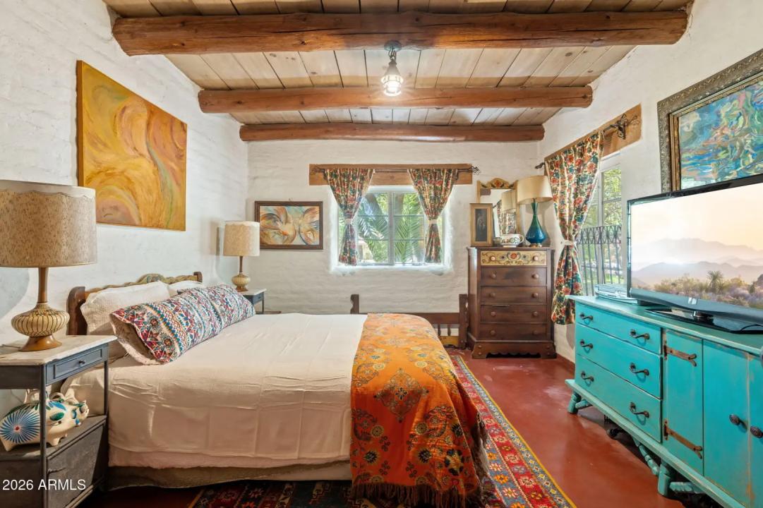 Real Estate Picture 24