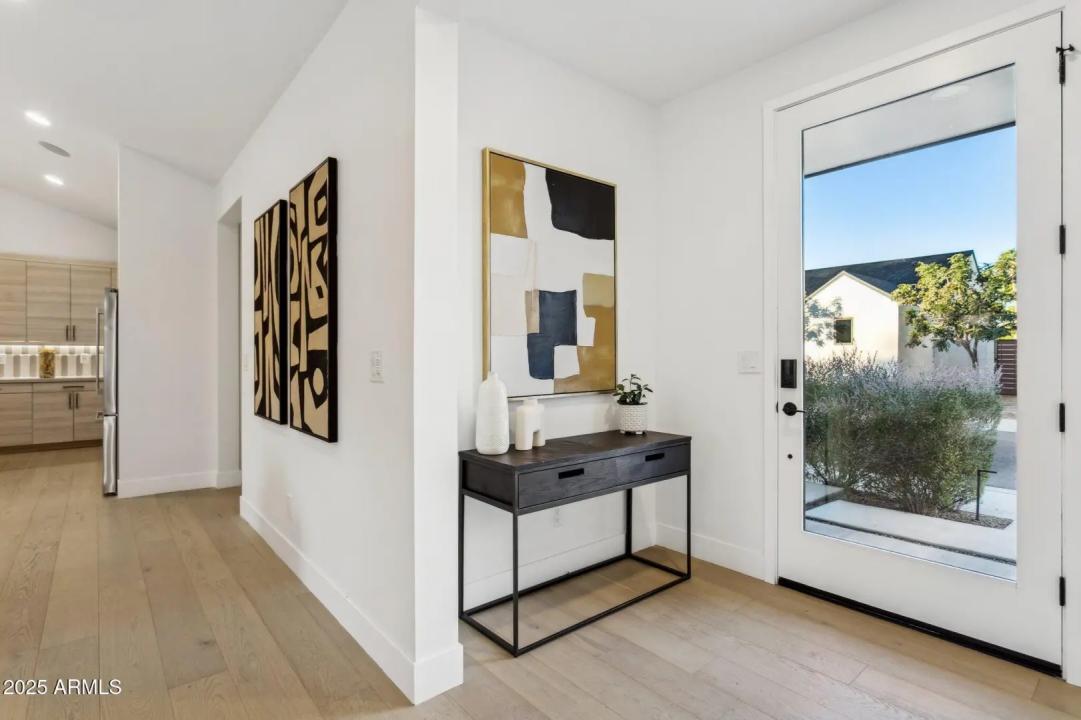 Real Estate Picture 5