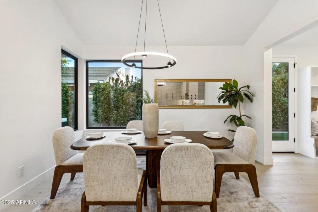 Real Estate Picture 9