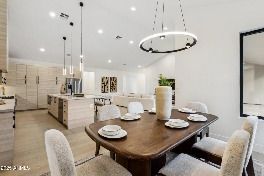 Real Estate Picture 10